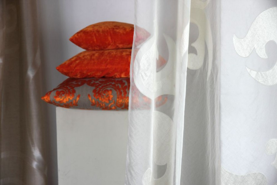 Sie kommen aus Saarbrücken und suchen passende Akzente für Ihre textile Wohnungs-Gestaltung? Bei rainer scheid werden Sie im Saarland fündig. Wir fertigen passgenaue Unikate.